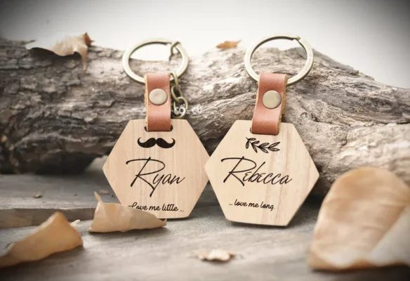gỗ khắc tên Móc khóa handmade theo phong cách cá nhân hóa